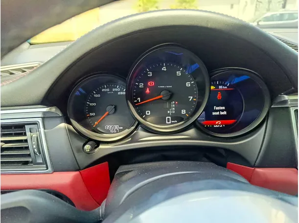 Car image 28