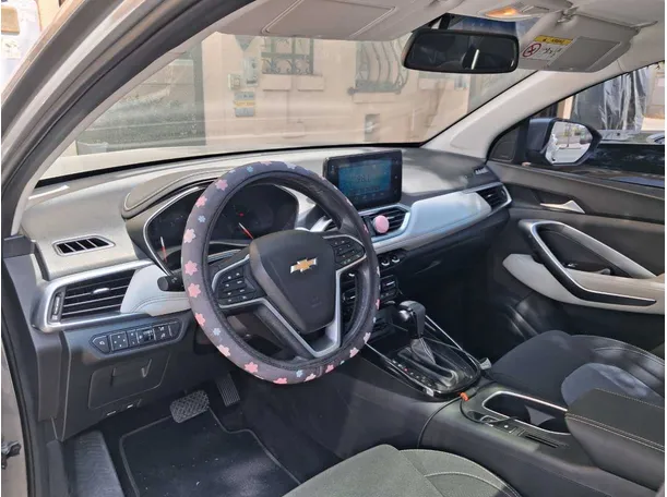 Car image 11