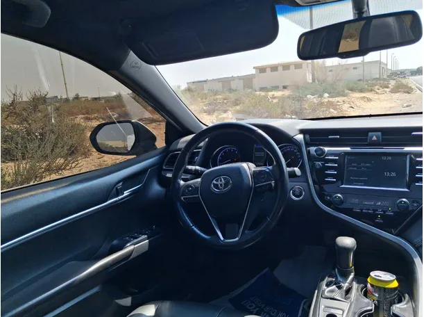 Car image 16