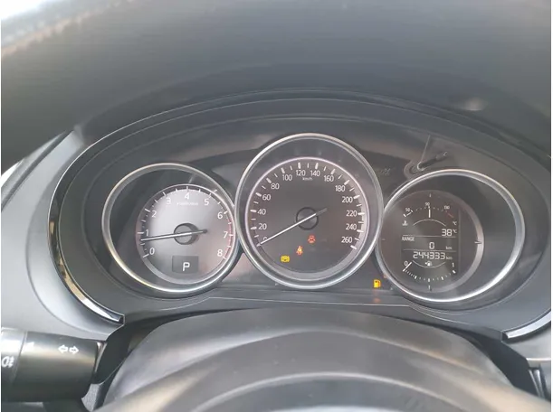 Car image 17