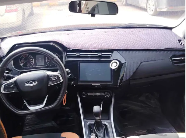 Car image 17