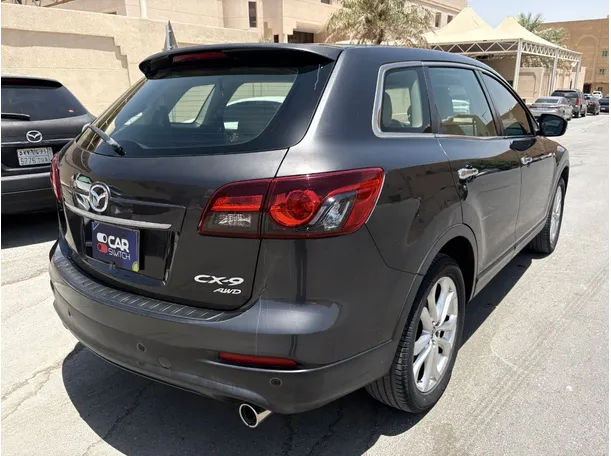 Car image 5