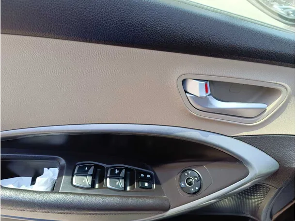 Car image 33