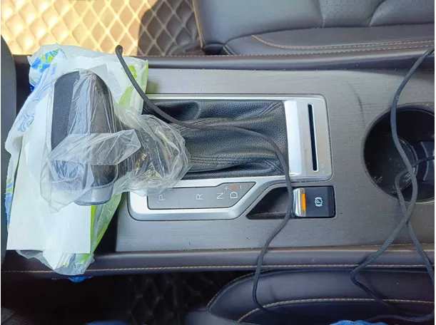 Car image 20