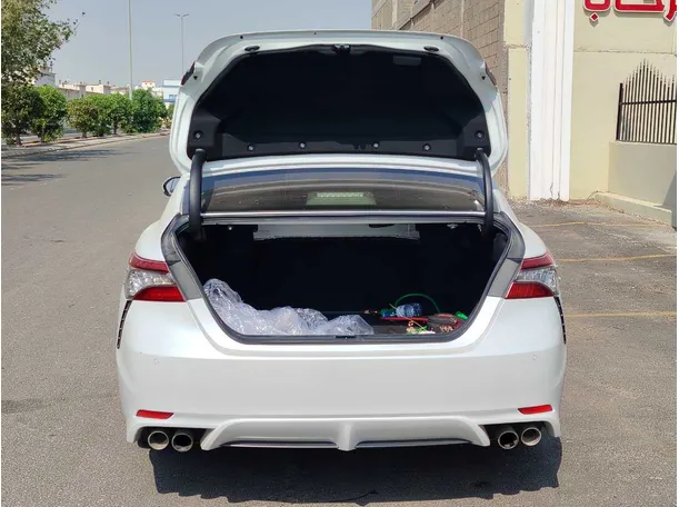 Car image 25