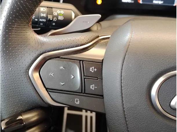 Car image 31