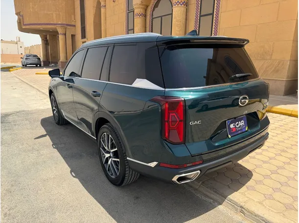 Car image 7