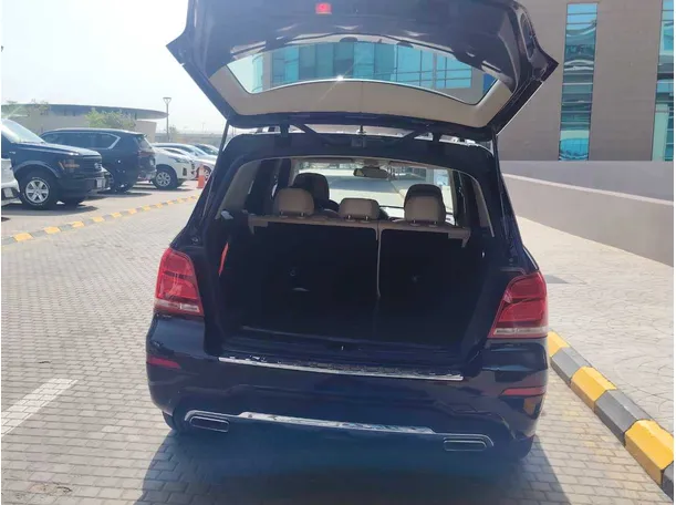 Car image 24