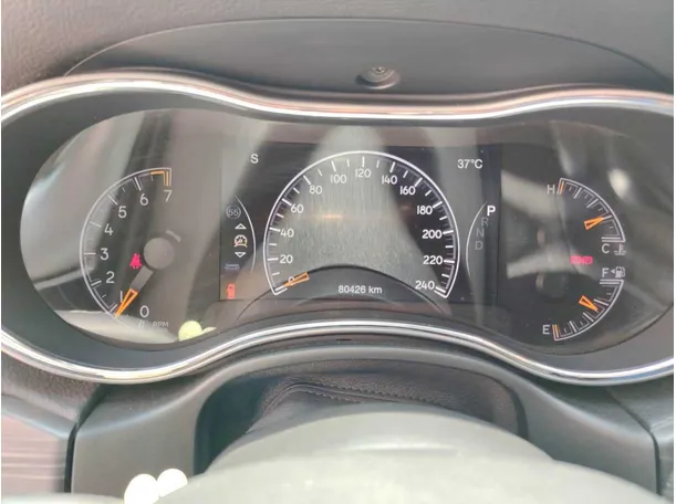 Car image 26