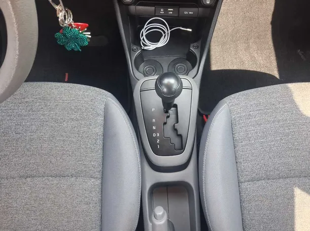 Car image 15