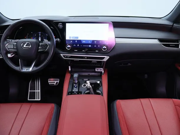 Car image 14