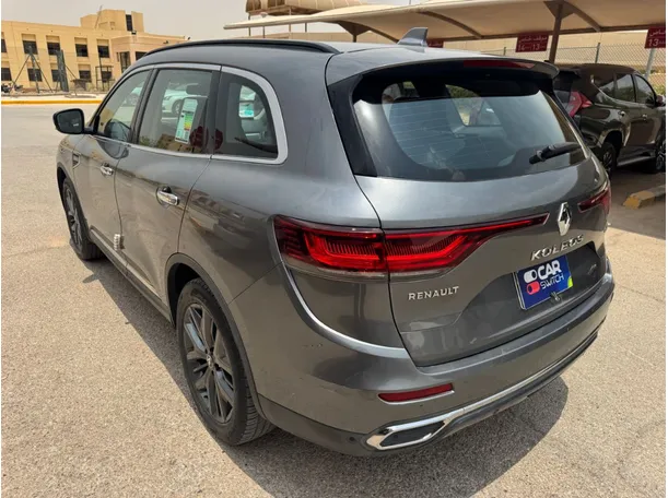 Car image 7