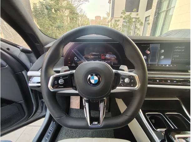 Car image 26