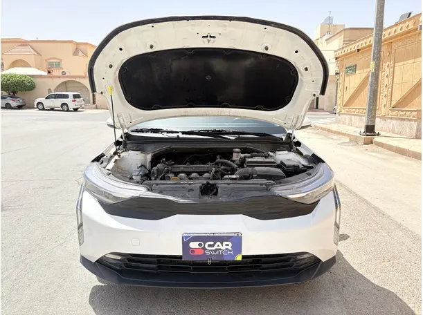 Car image 26