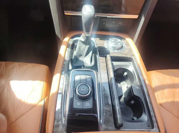Car image 22