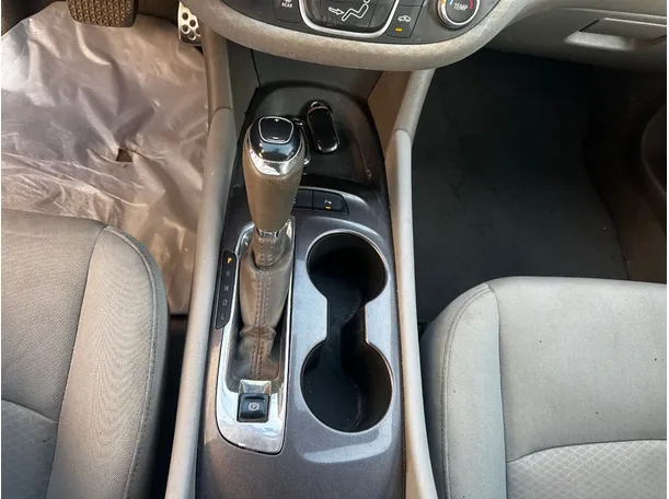 Car image 18