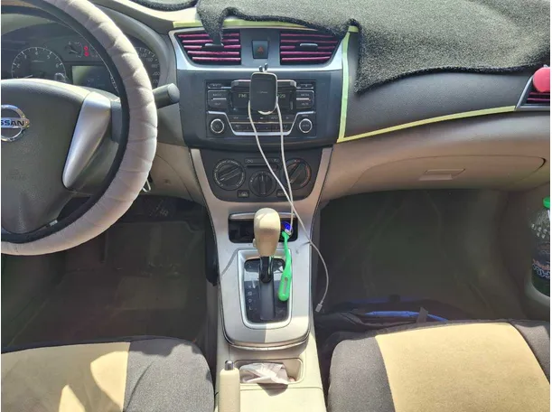 Car image 15