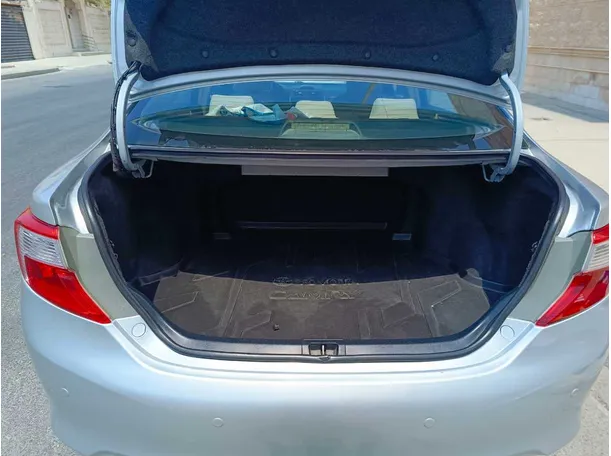 Car image 28