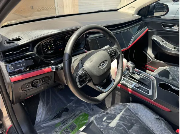 Car image 10