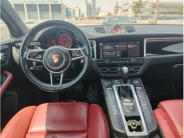 Car image 22