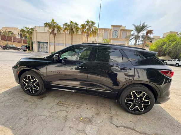 Car image 8