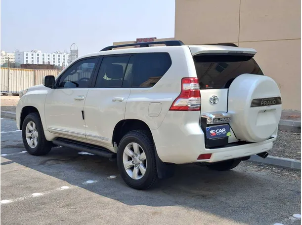 Car image 7