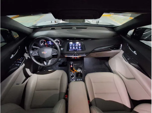 Car image 14