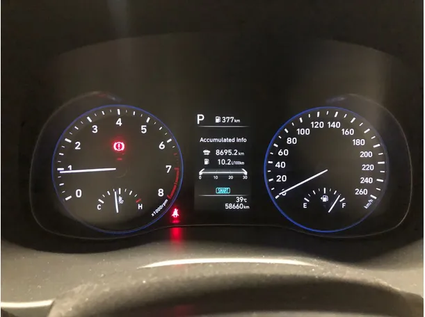 Car image 18