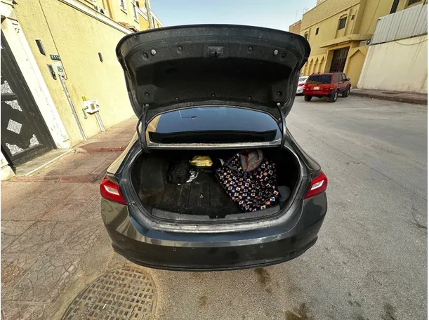 Car image 22