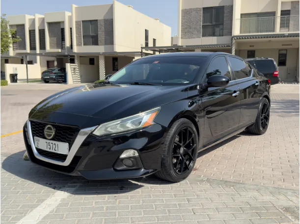 2020 نيسان ألتيما في الإمارات