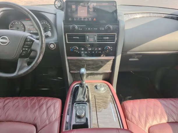 Car image 19
