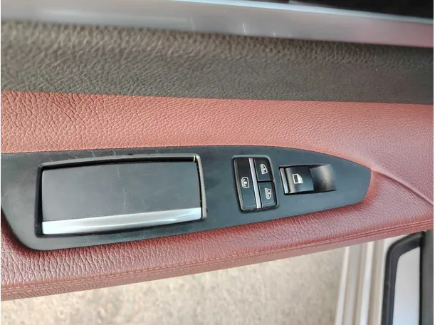 Car image 42