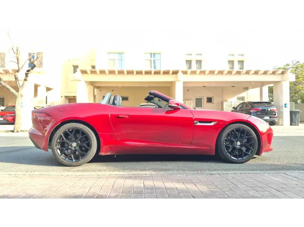 Car image 10