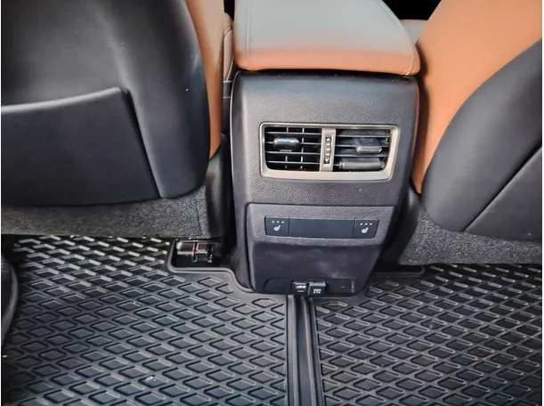 Car image 31