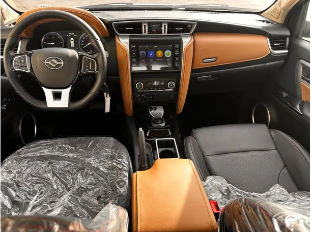 Car image 16