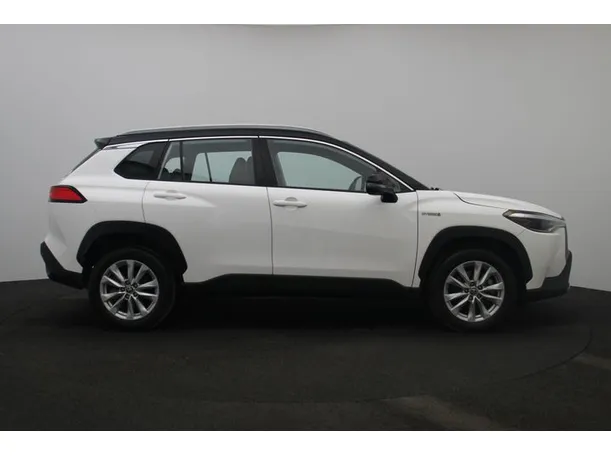 Car image 13