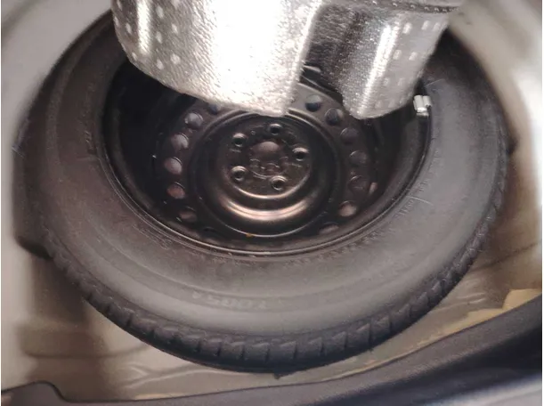 Car image 29