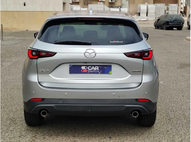 Car image 6