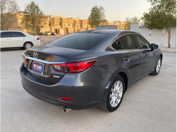Car image 5
