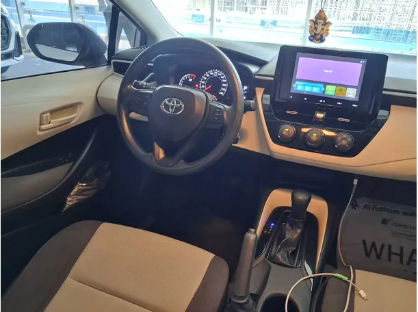 Car image 17