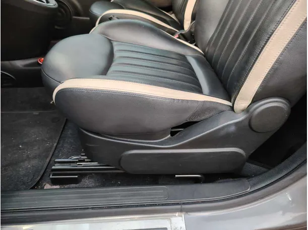 Car image 39
