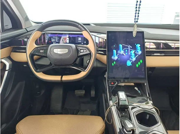 Car image 17