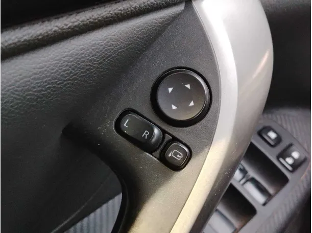 Car image 28