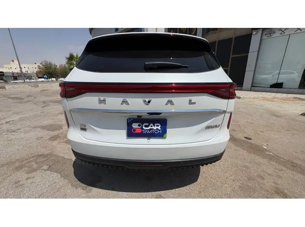 Car image 6