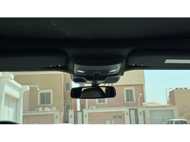 Car image 29
