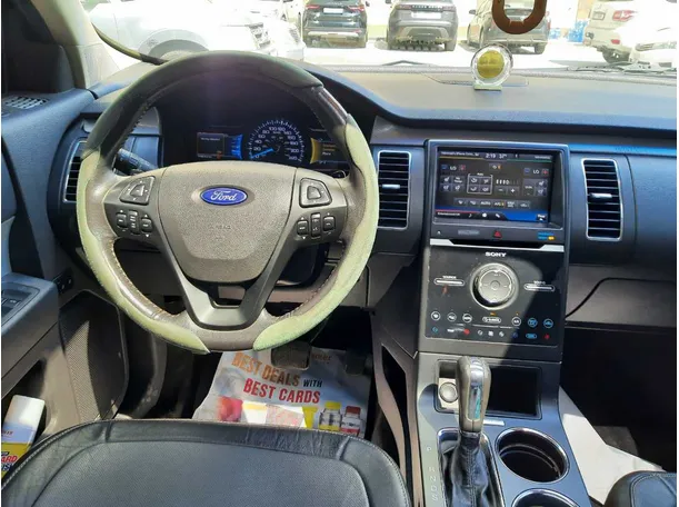 Car image 17