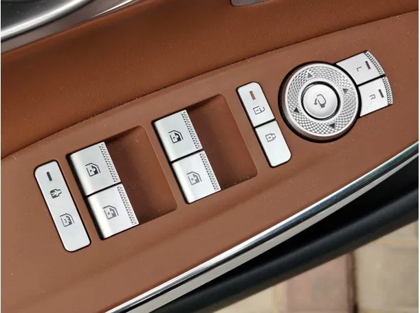 Car image 37