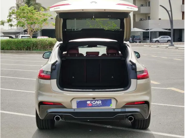 Car image 28
