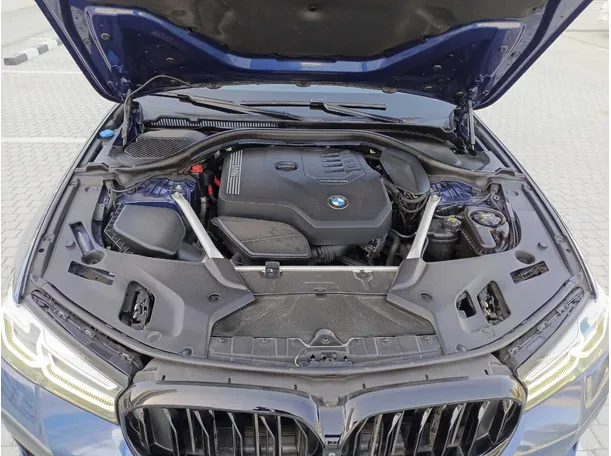 Car image 27