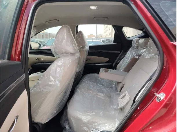 Car image 18